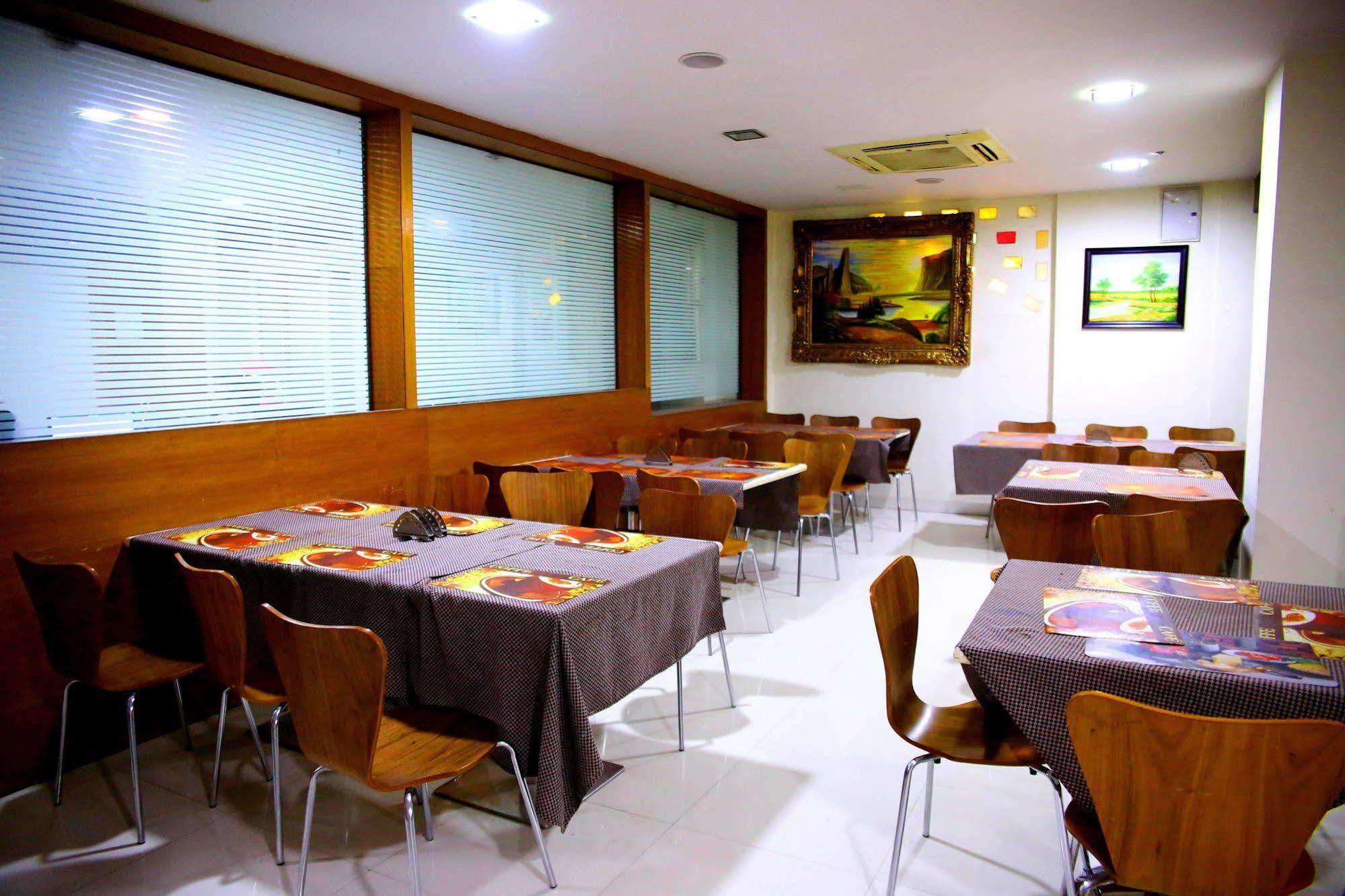 Ksr Park Hotel Hyderabad Bagian luar foto