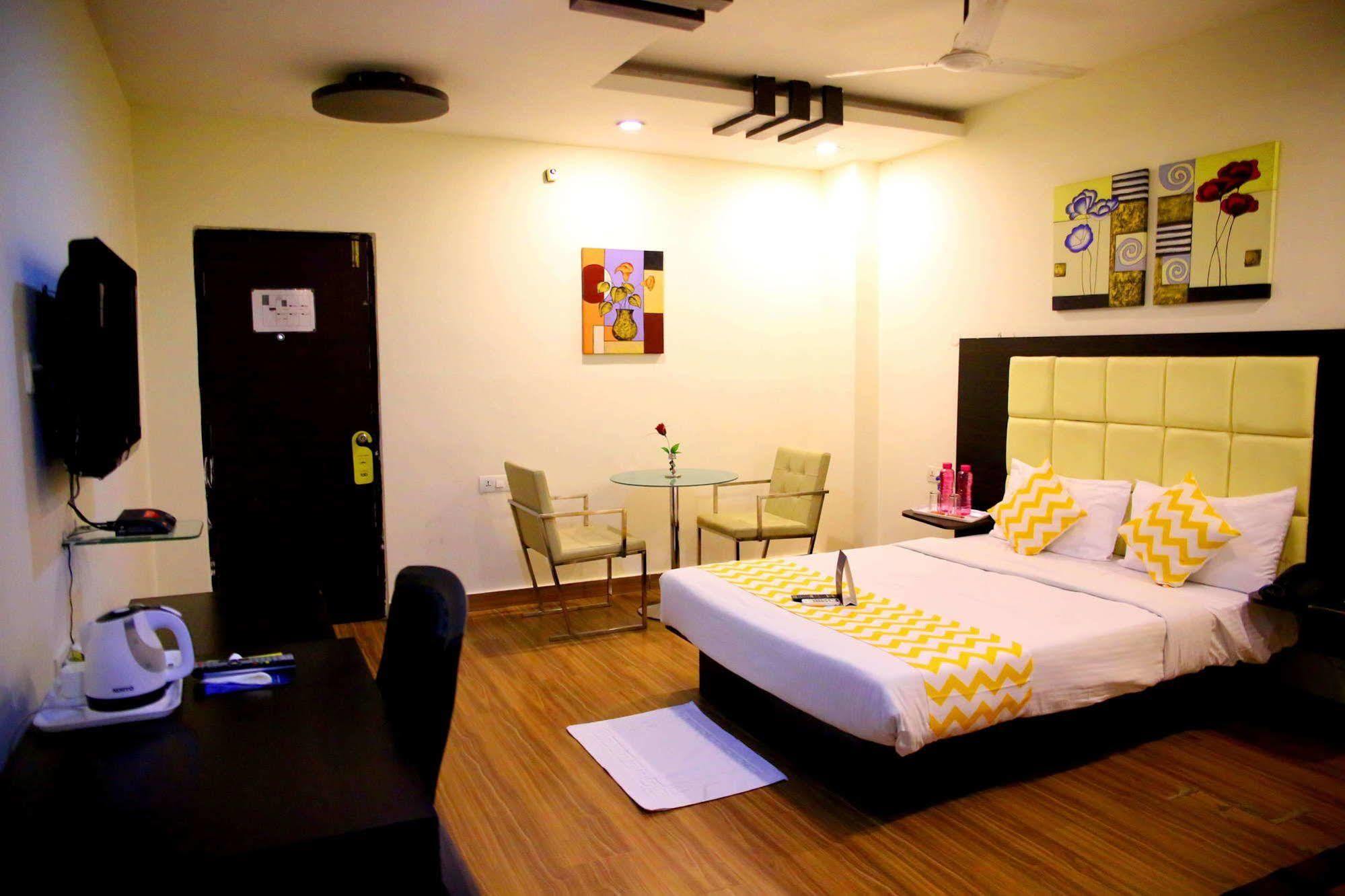 Ksr Park Hotel Hyderabad Bagian luar foto